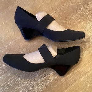 Anne Klein Black Matt iFlex safari vintage Wedge Heels size 9